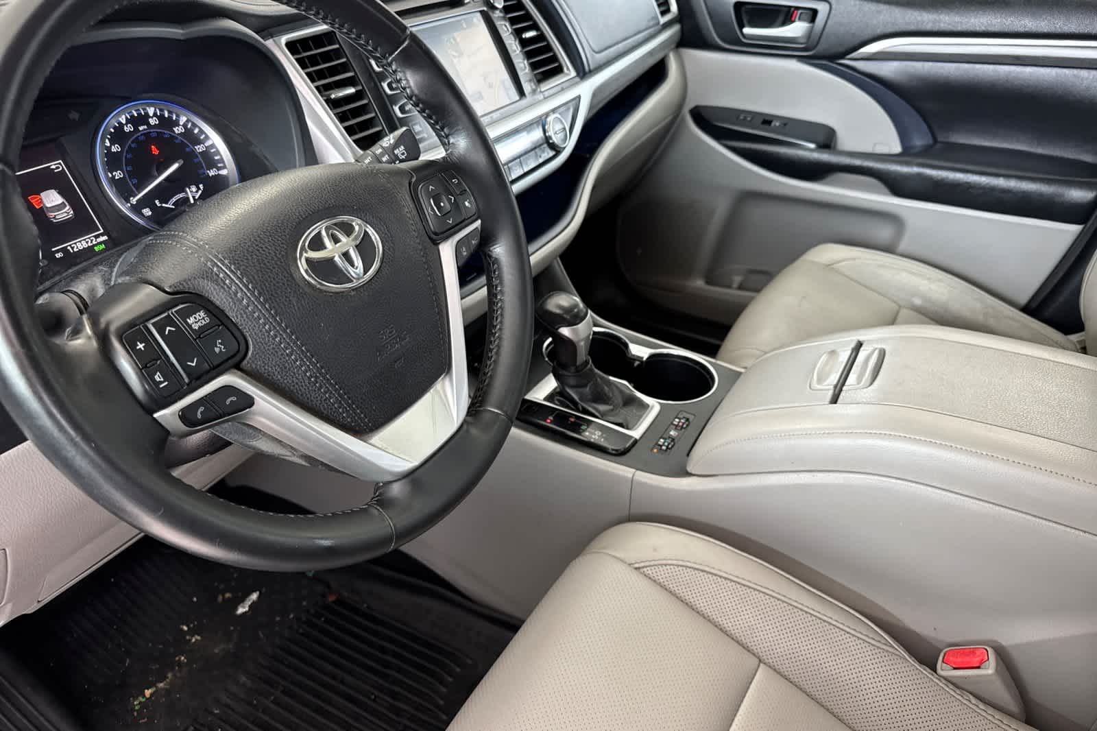 Thumbnail: 2018 Toyota Highlander - 11