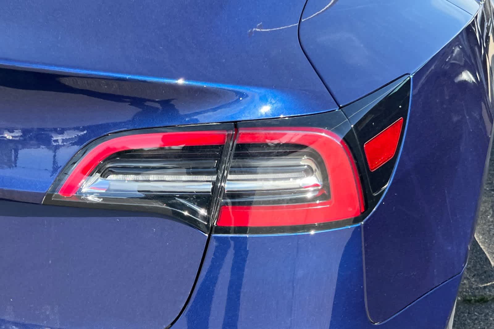 Thumbnail: 2023 Tesla Model 3 - 18