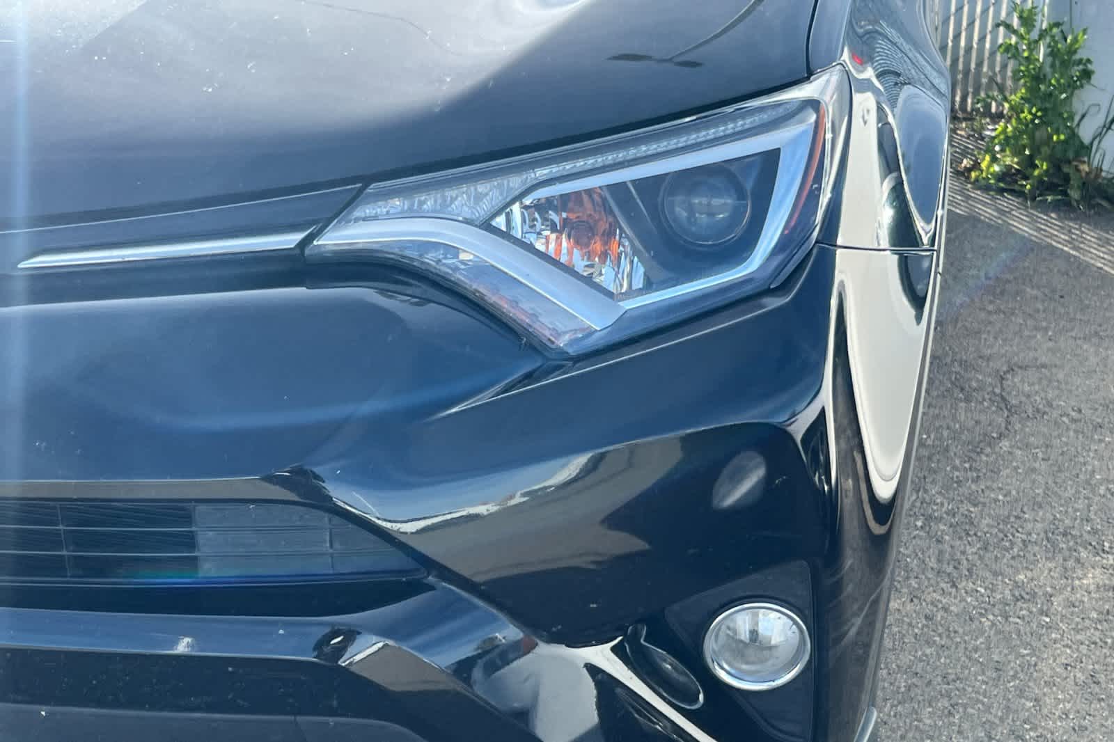 Thumbnail: 2018 Toyota RAV4 - 11