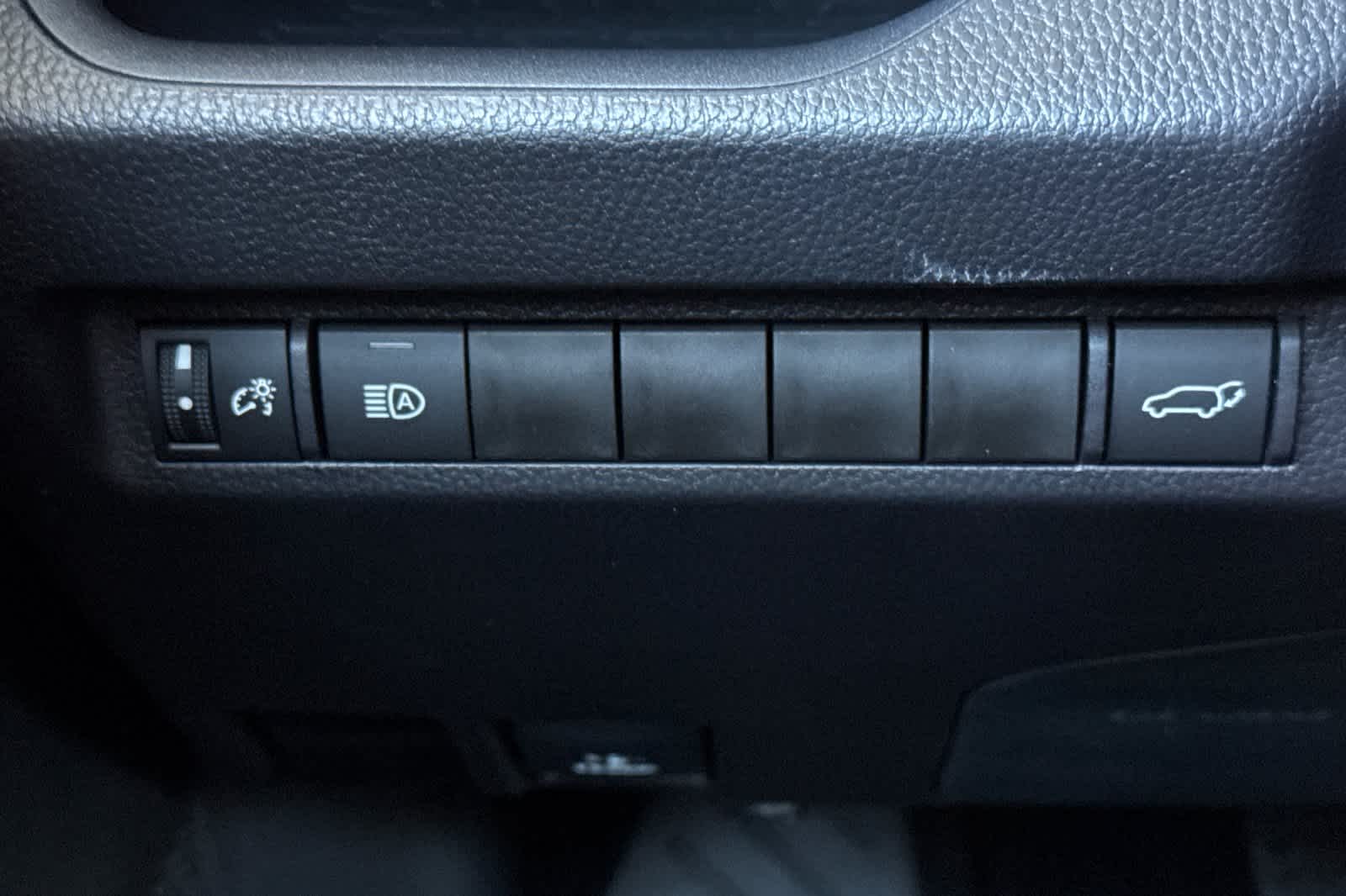 Thumbnail: 2025 Toyota RAV4 - 29