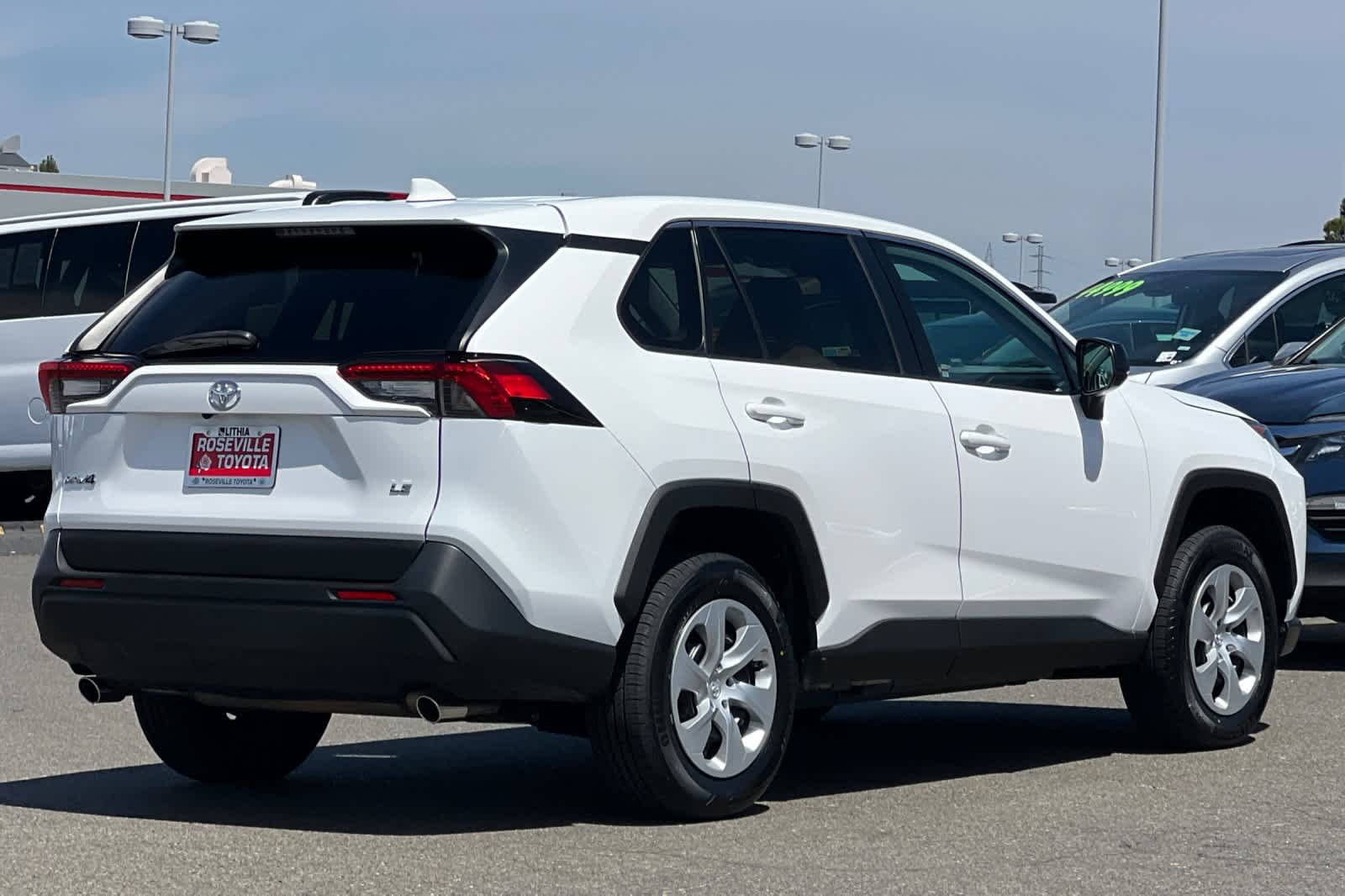 Thumbnail: 2022 Toyota RAV4 - 2