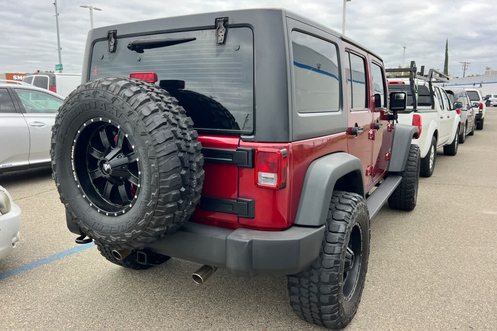 Used 2013 Jeep Wrangler Unlimited Sport SUV