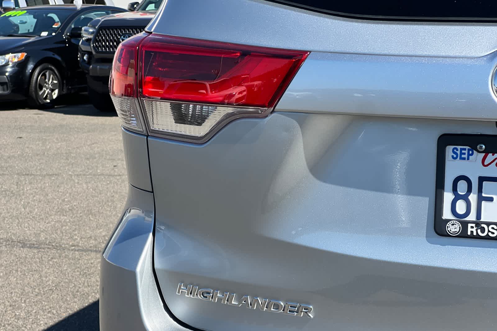 Thumbnail: 2018 Toyota Highlander - 29