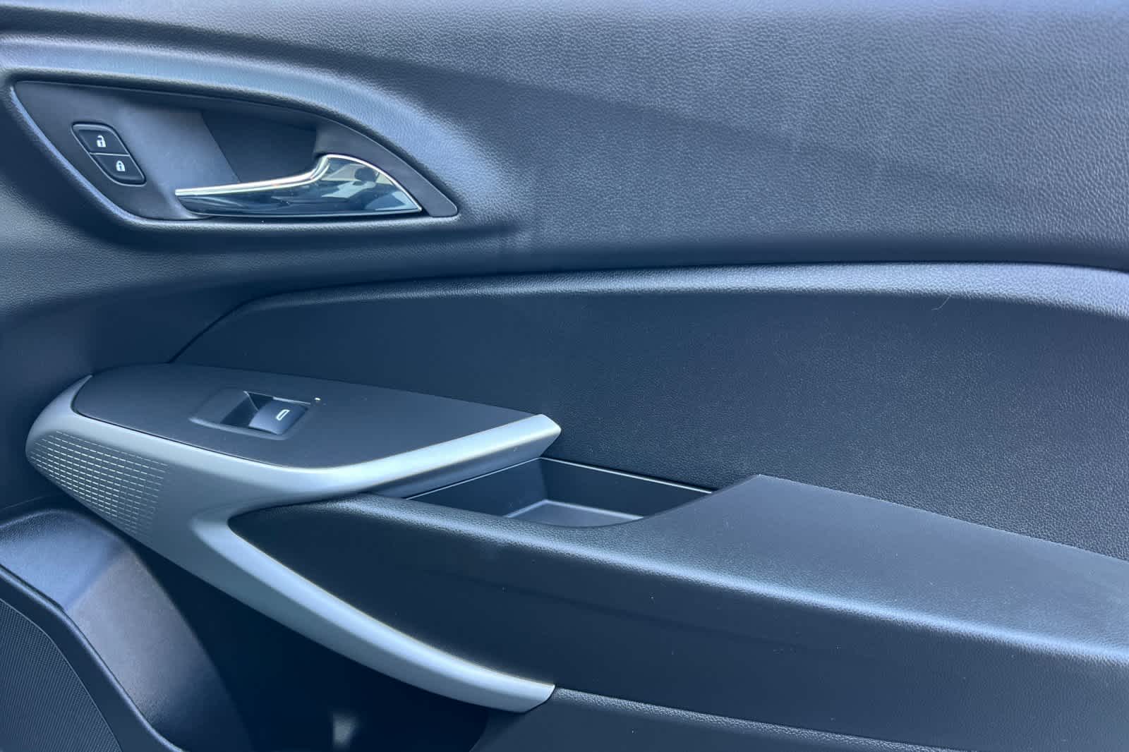 Thumbnail: 2024 Chevrolet Trax - 18