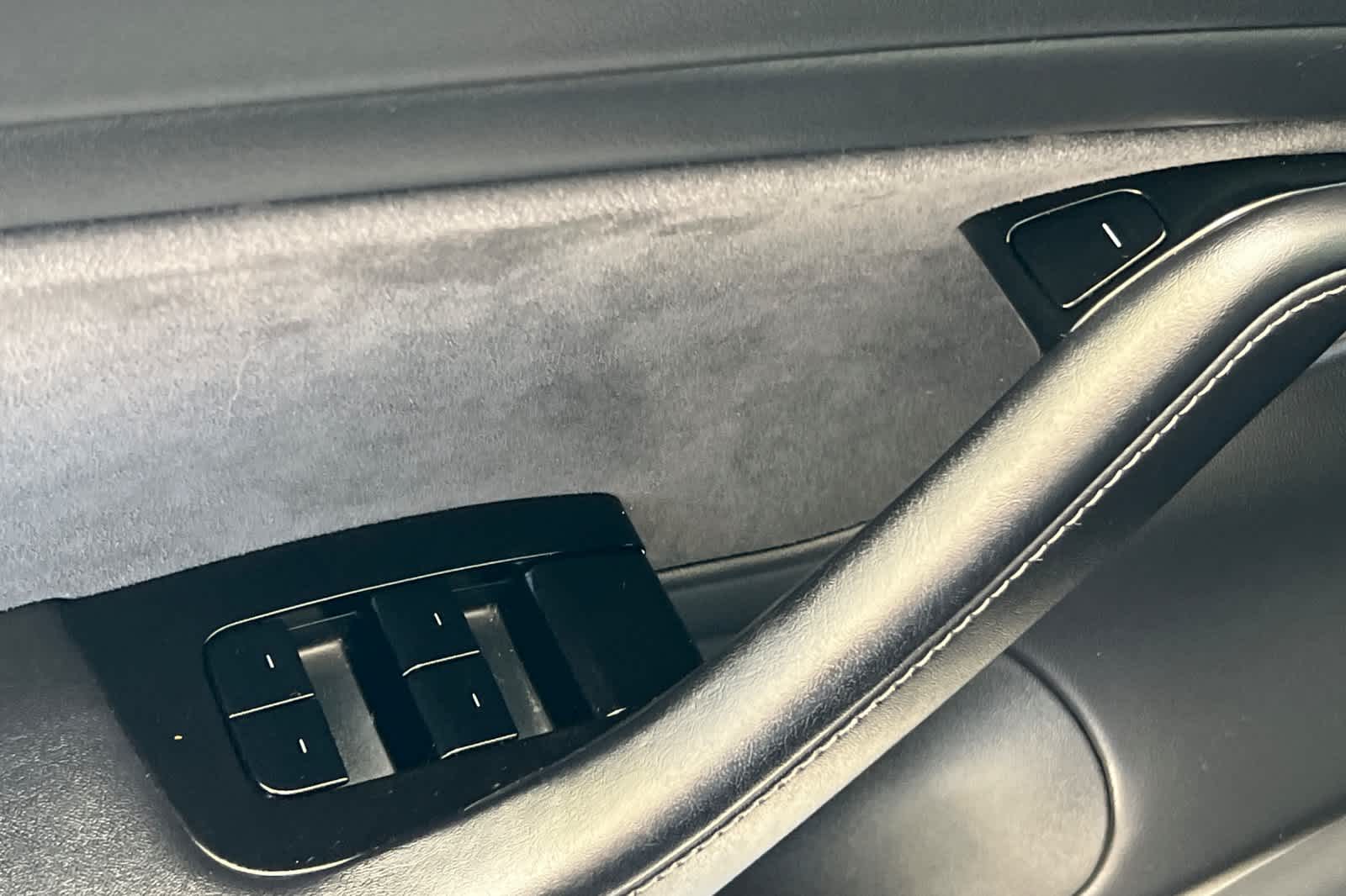 Thumbnail: 2018 Tesla Model 3 - 13