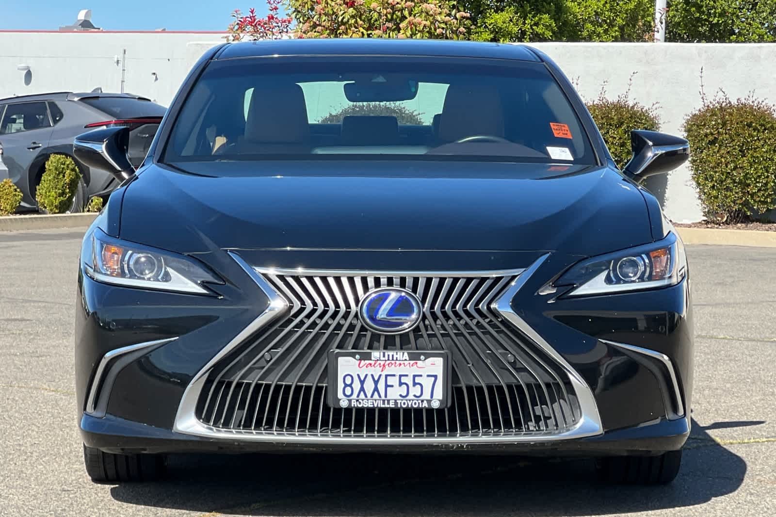 Thumbnail: 2020 Lexus ES - 10