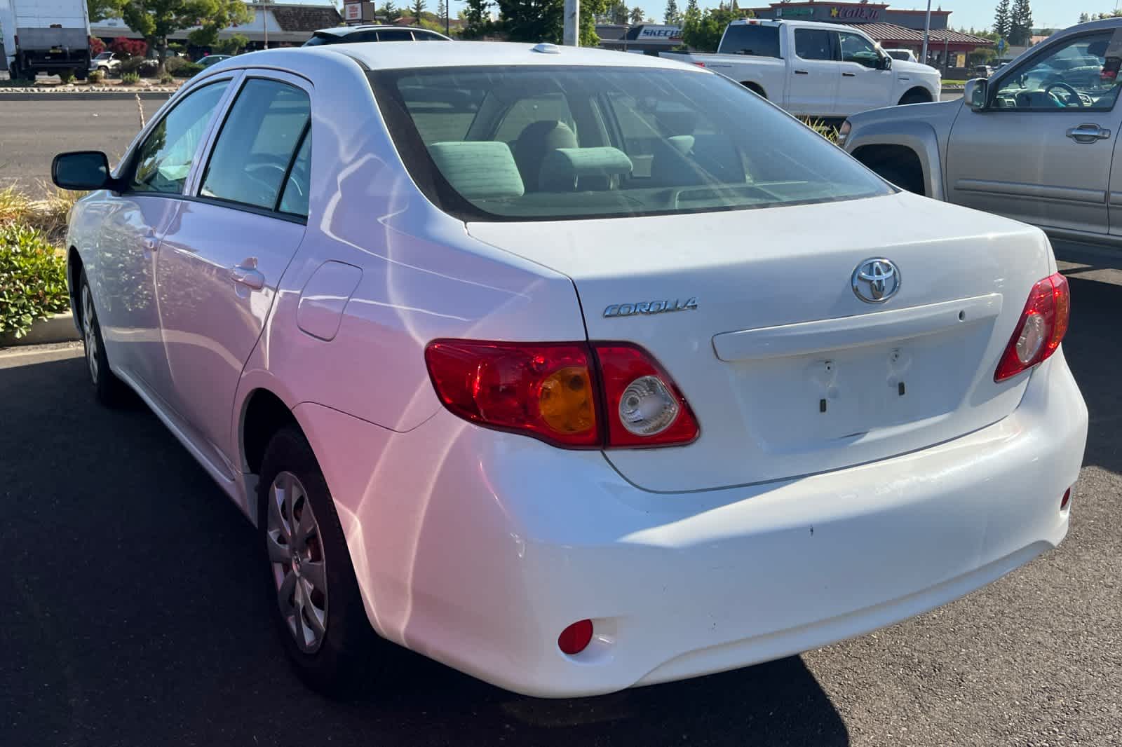 Thumbnail: 2010 Toyota Corolla - 4