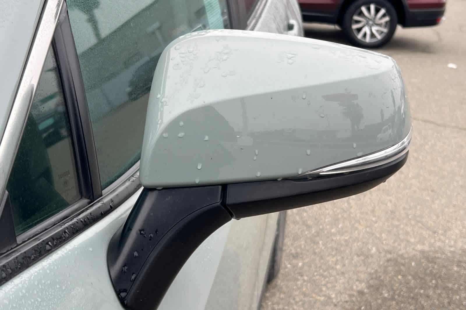 Thumbnail: 2022 Toyota RAV4 - 21