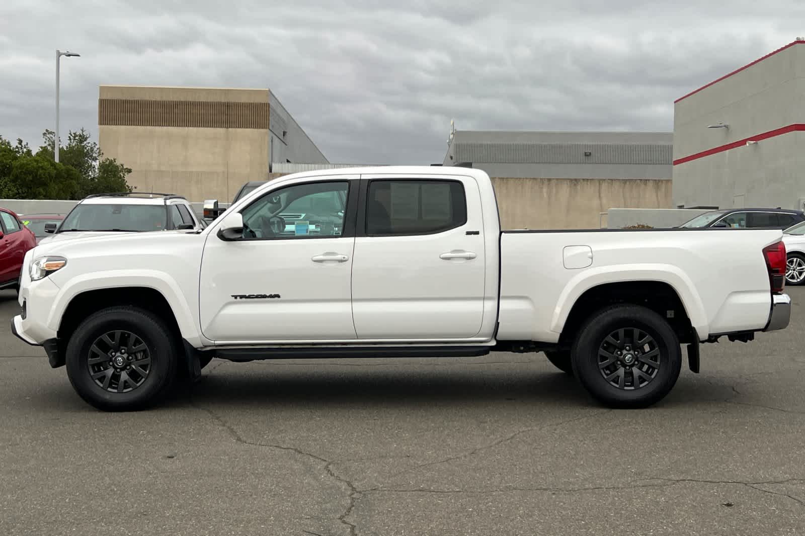 Thumbnail: 2020 Toyota Tacoma - 9