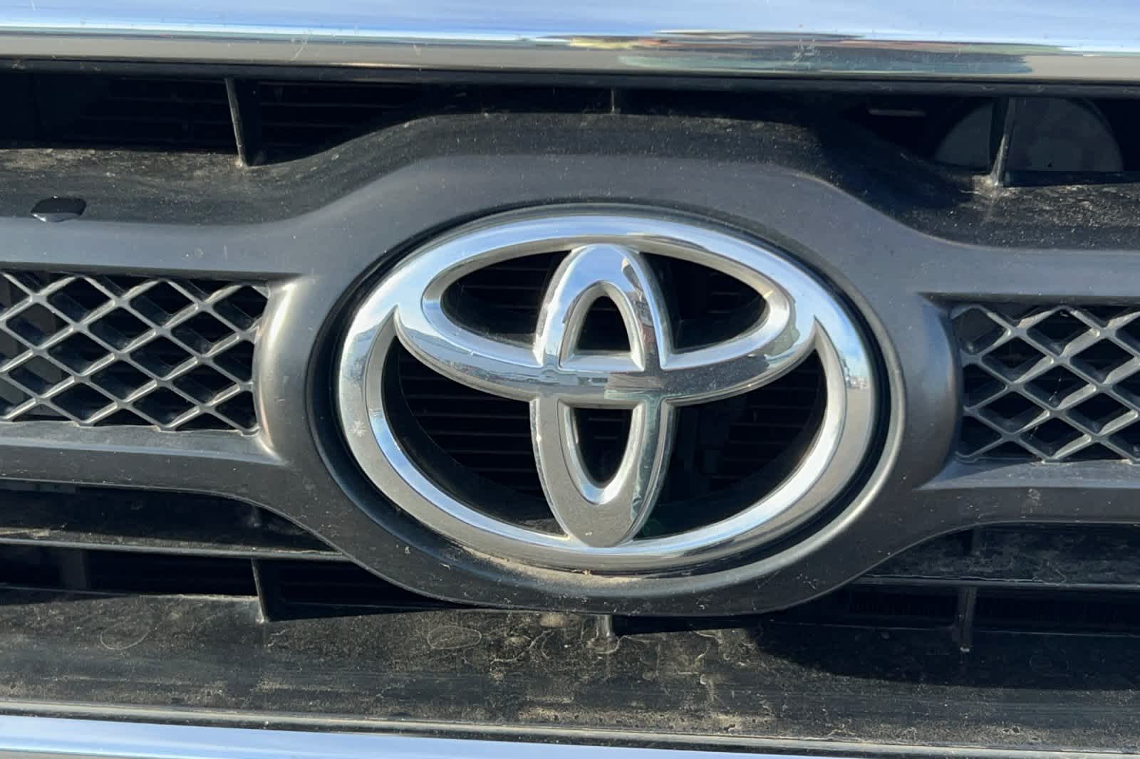 Thumbnail: 2013 Toyota Tacoma - 10