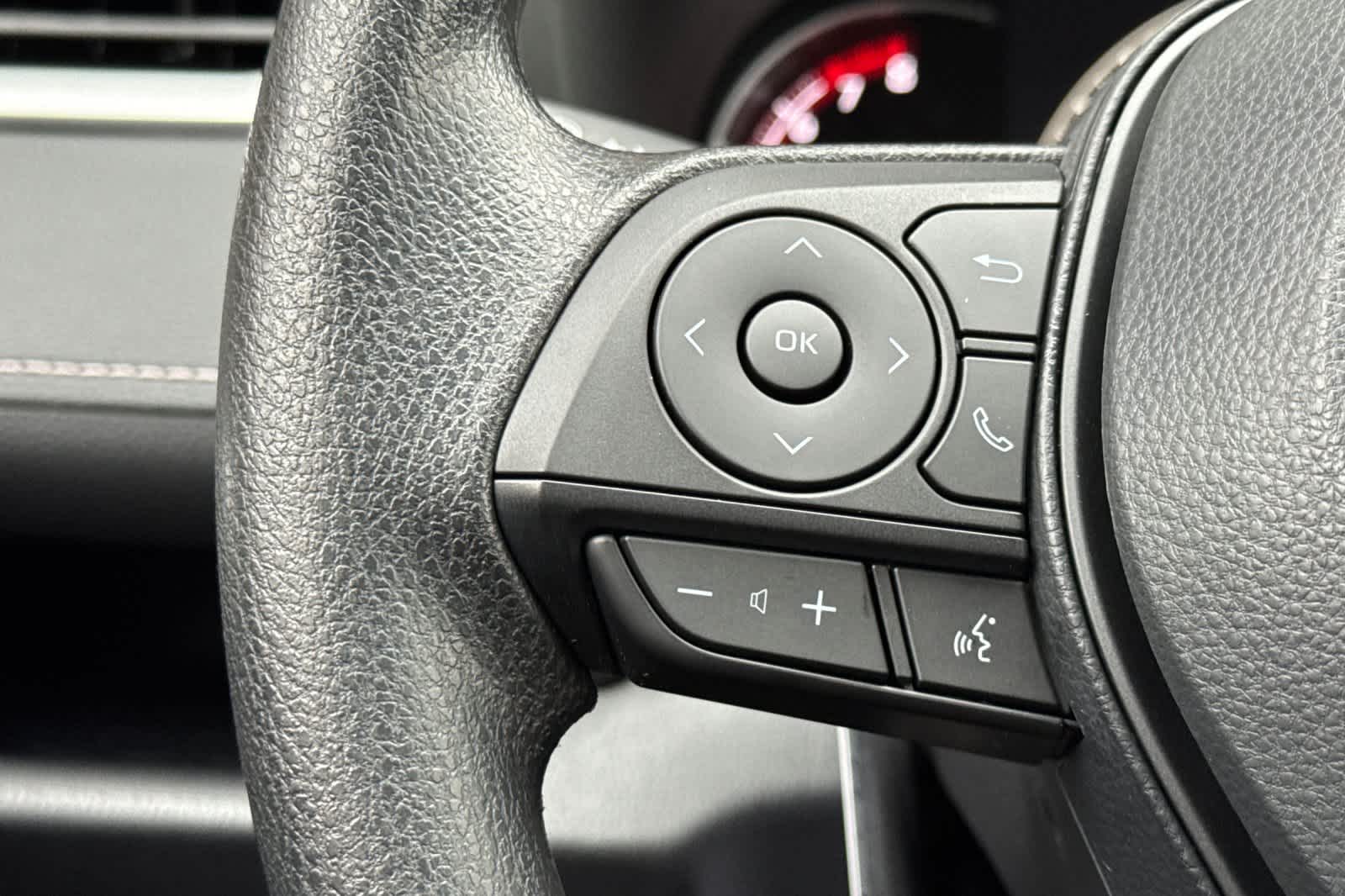 Thumbnail: 2025 Toyota RAV4 - 26