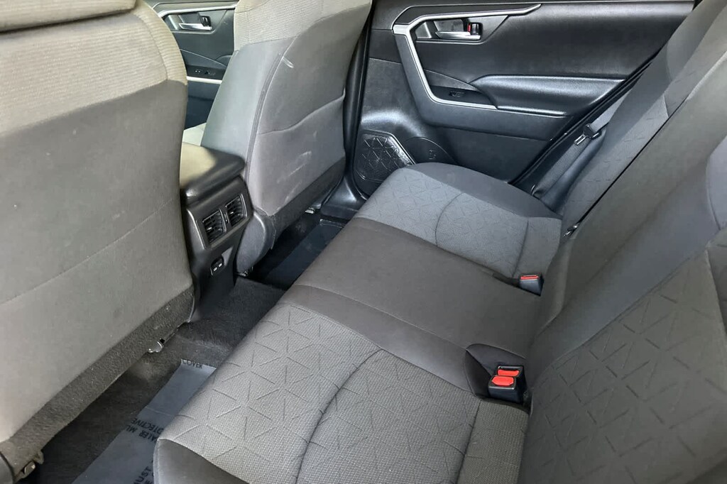 Used 2022 Toyota RAV4 XLE SUV