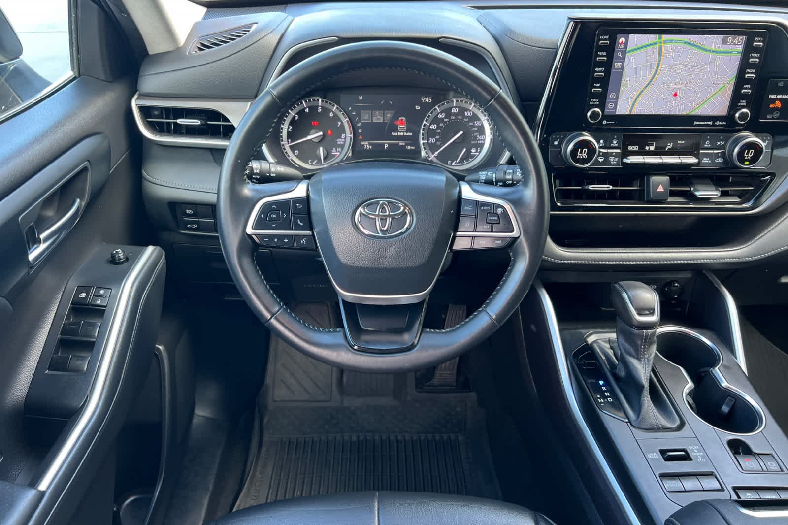 Thumbnail: 2022 Toyota Highlander - 15