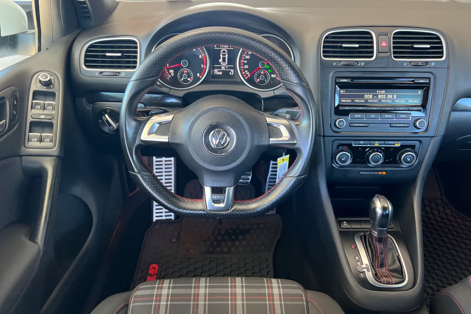 Thumbnail: 2012 Volkswagen Golf - 15