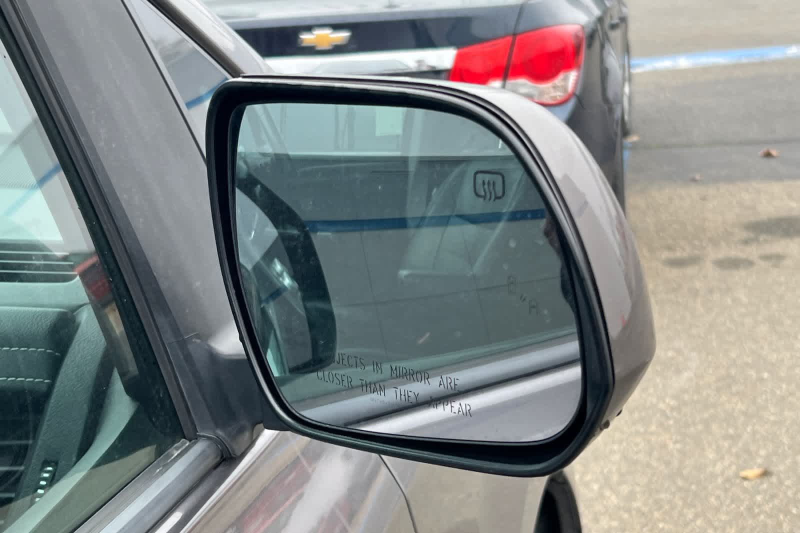 Thumbnail: 2015 Toyota Sienna - 13