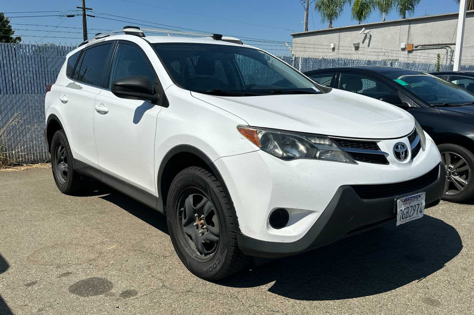 Thumbnail: 2014 Toyota RAV4 - 3