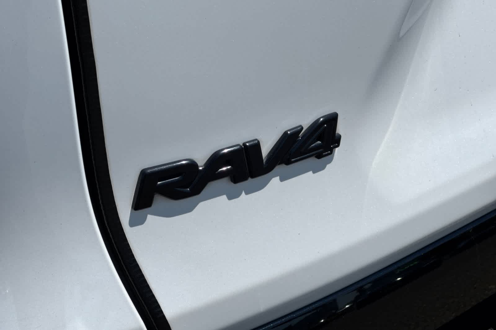 Thumbnail: 2023 Toyota RAV4 - 32