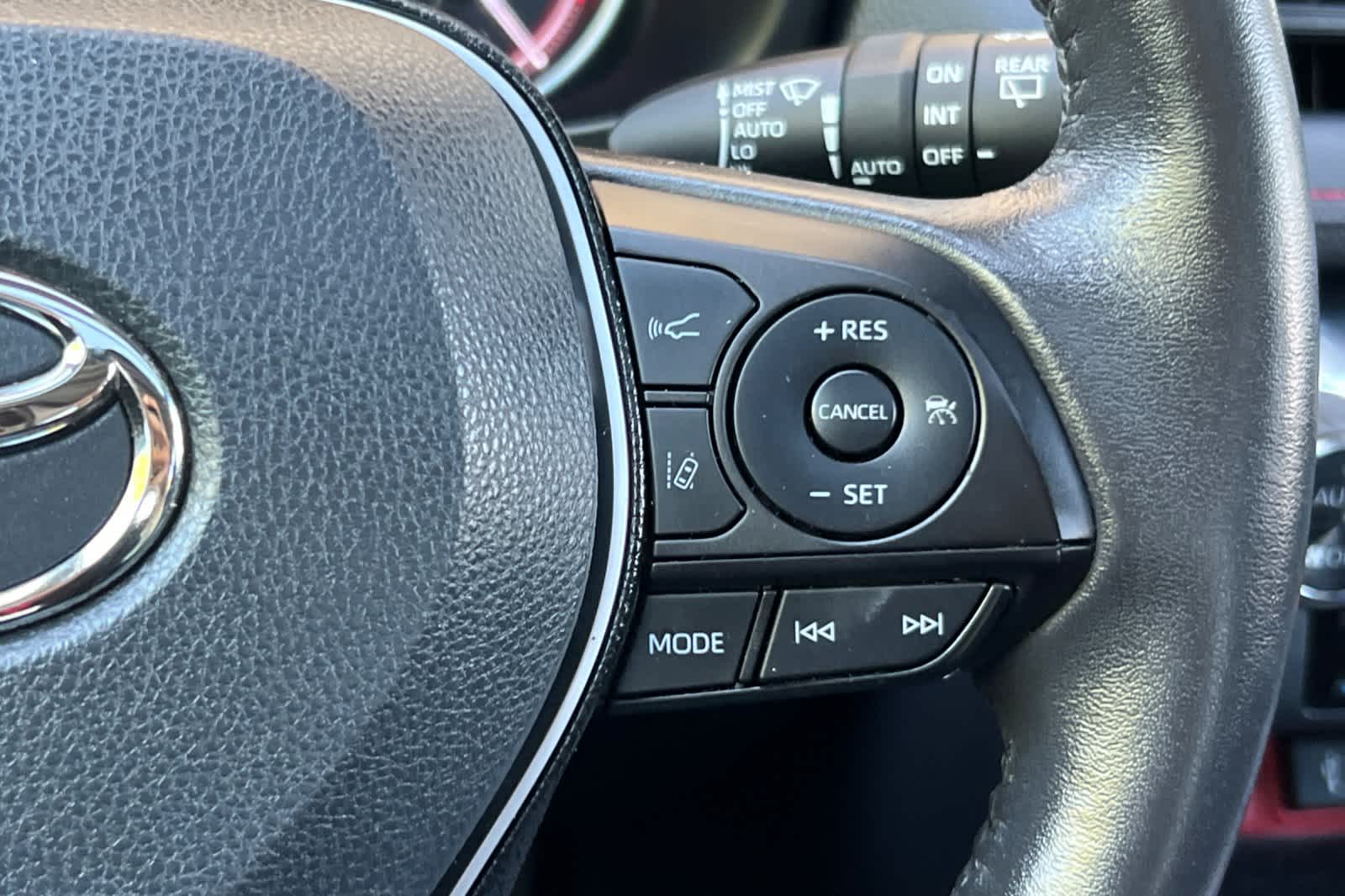 Thumbnail: 2020 Toyota RAV4 - 27