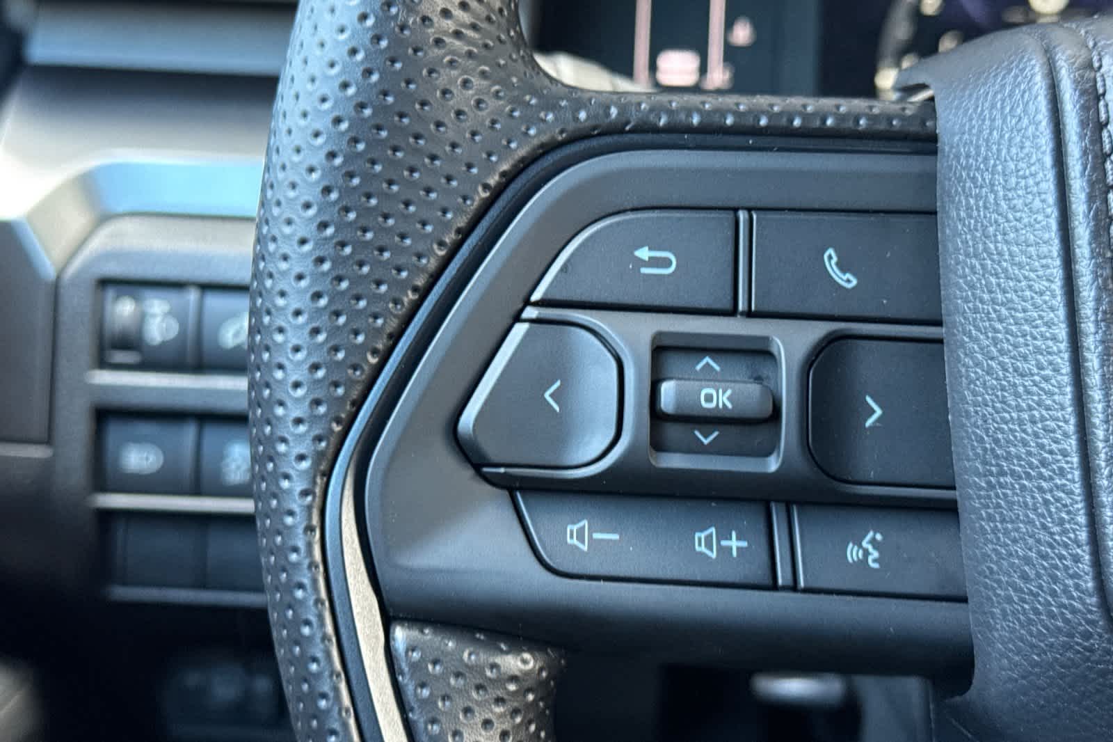 Thumbnail: 2025 Toyota Tacoma - 25