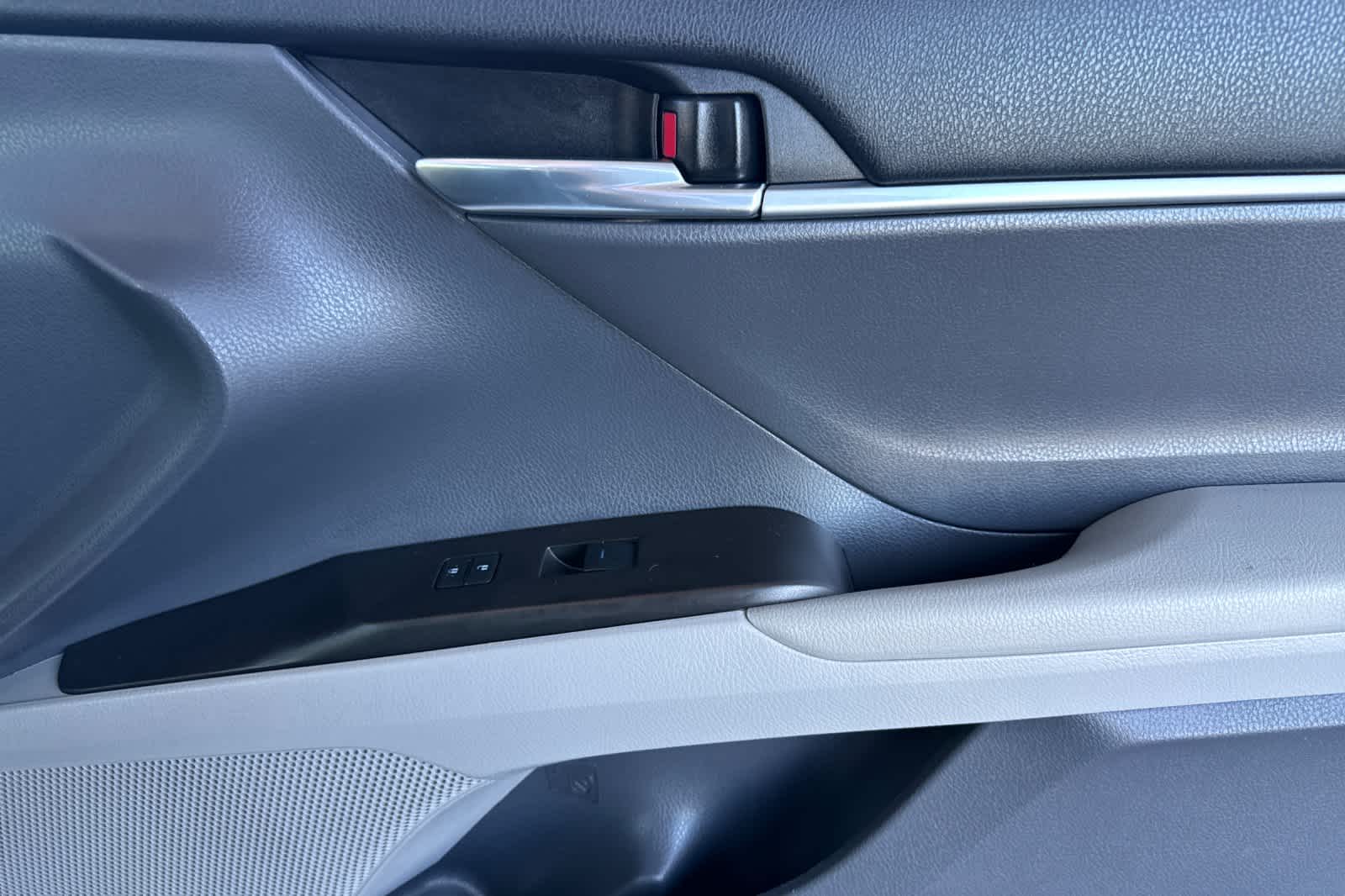 Thumbnail: 2023 Toyota Camry - 17