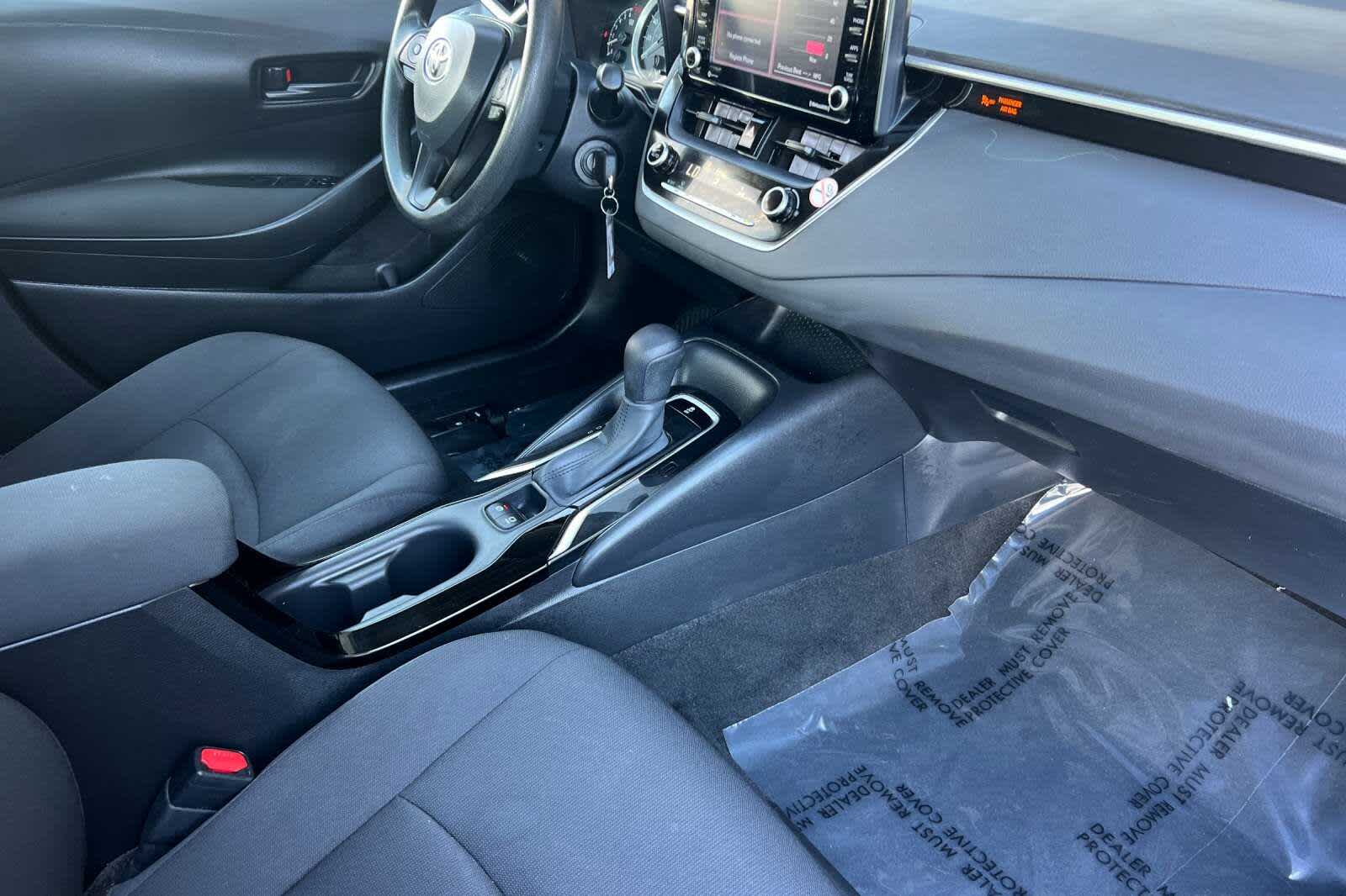 2022 Toyota Corolla LE 15