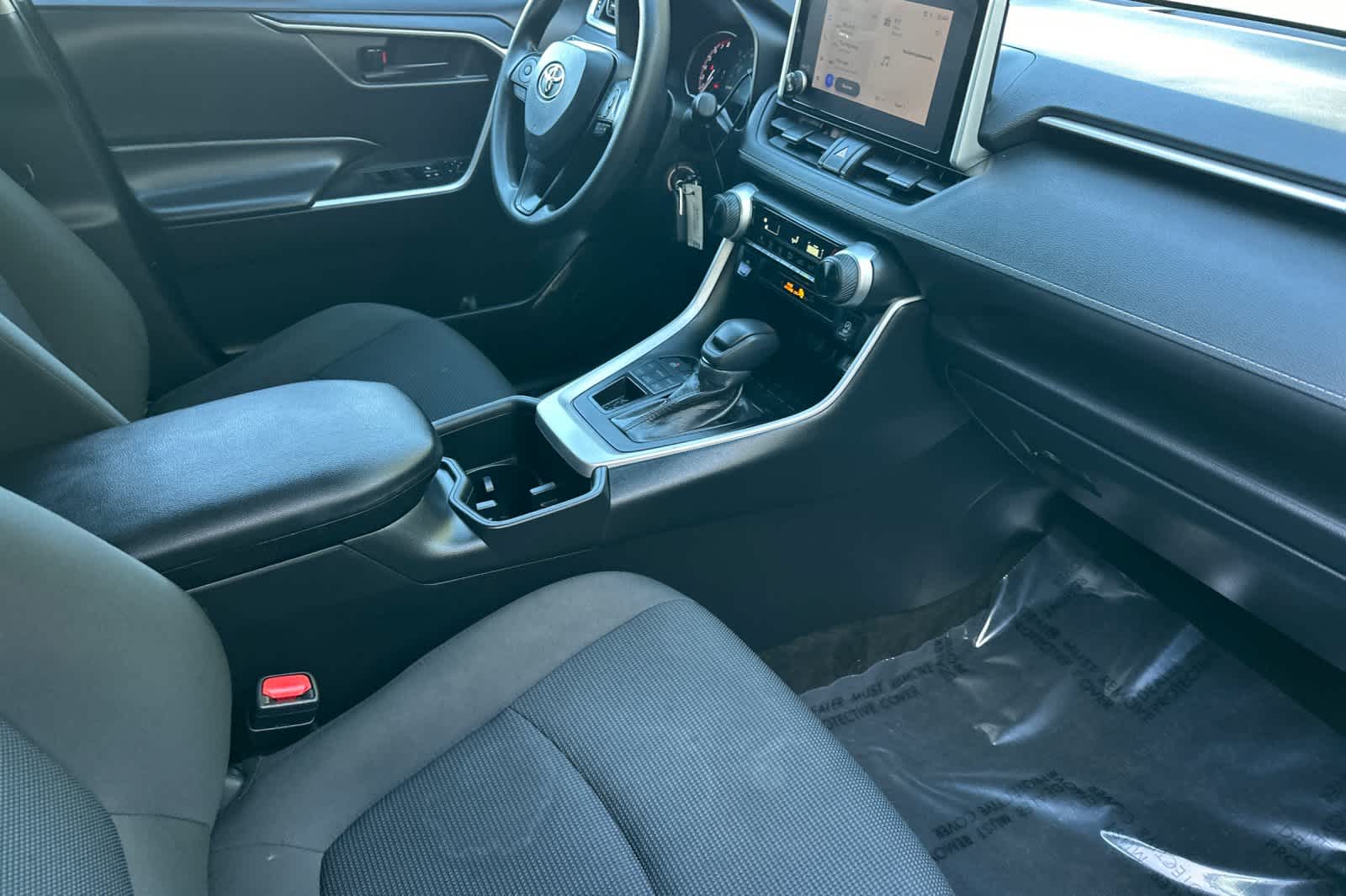 Thumbnail: 2024 Toyota RAV4 - 17