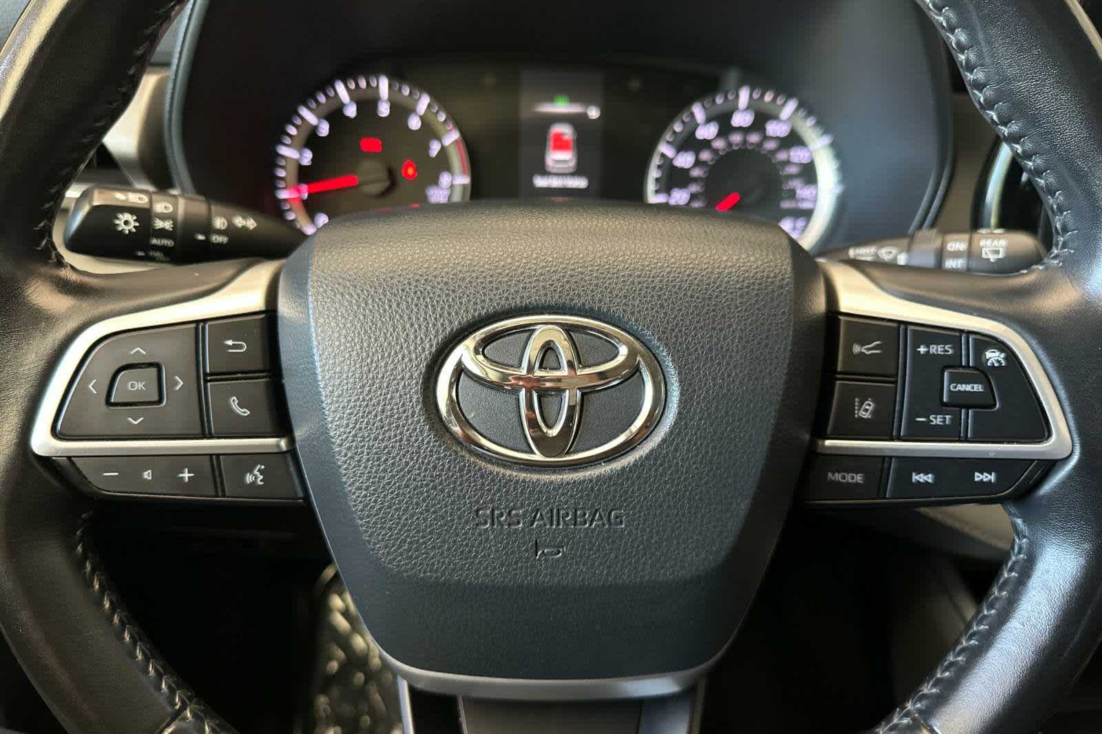 Thumbnail: 2022 Toyota Highlander - 25