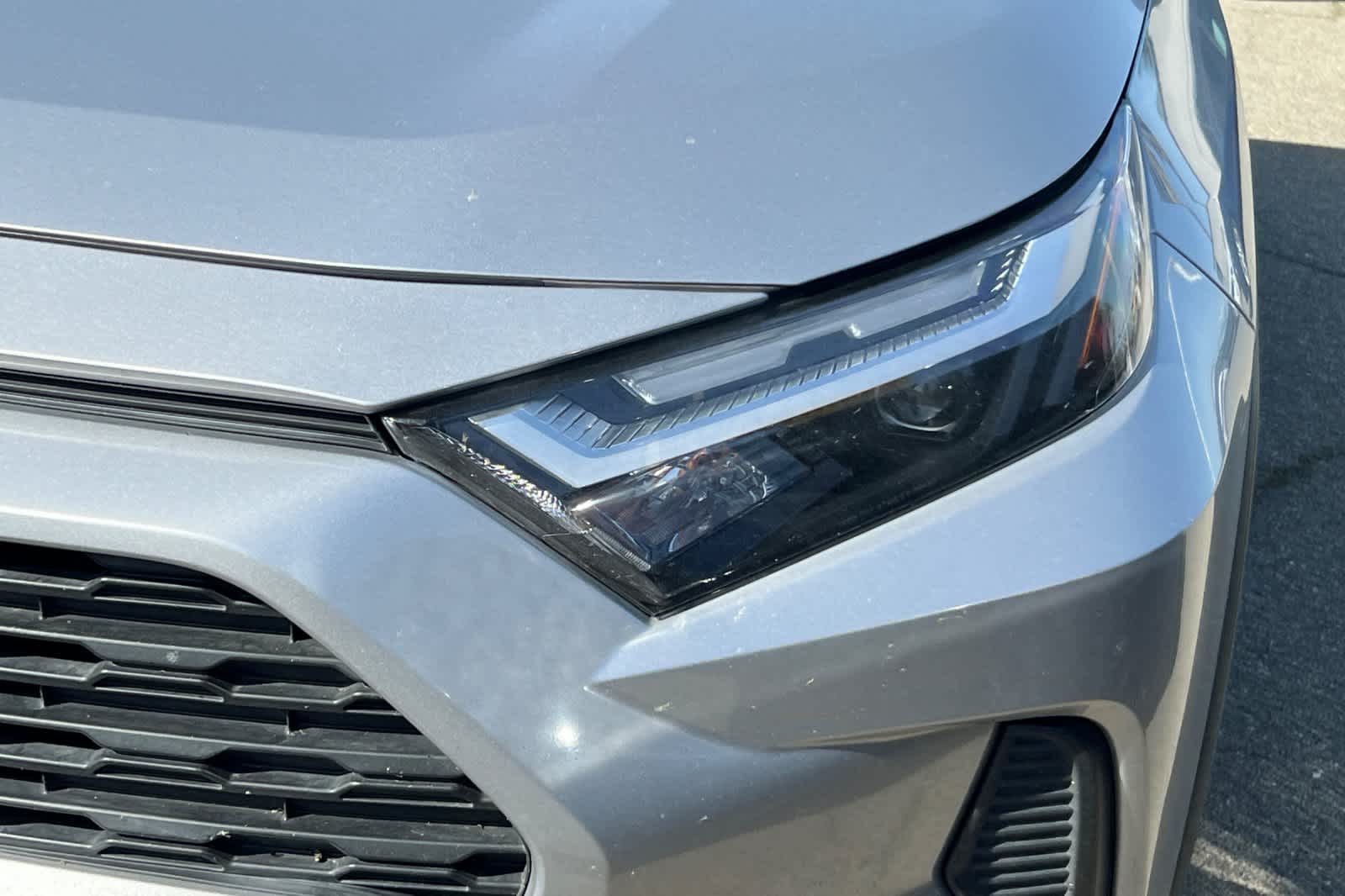 Thumbnail: 2022 Toyota RAV4 - 11