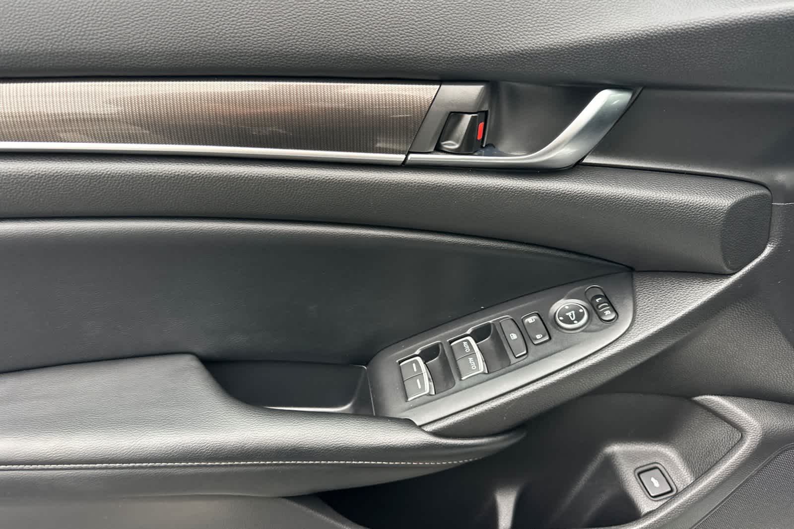 Thumbnail: 2018 Honda Accord - 12