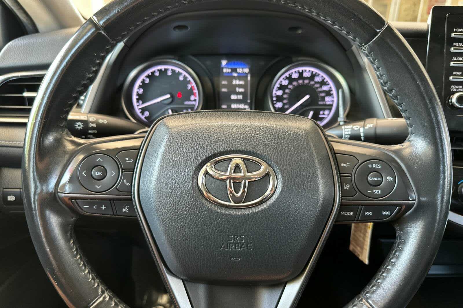 2022 Toyota Camry SE 22