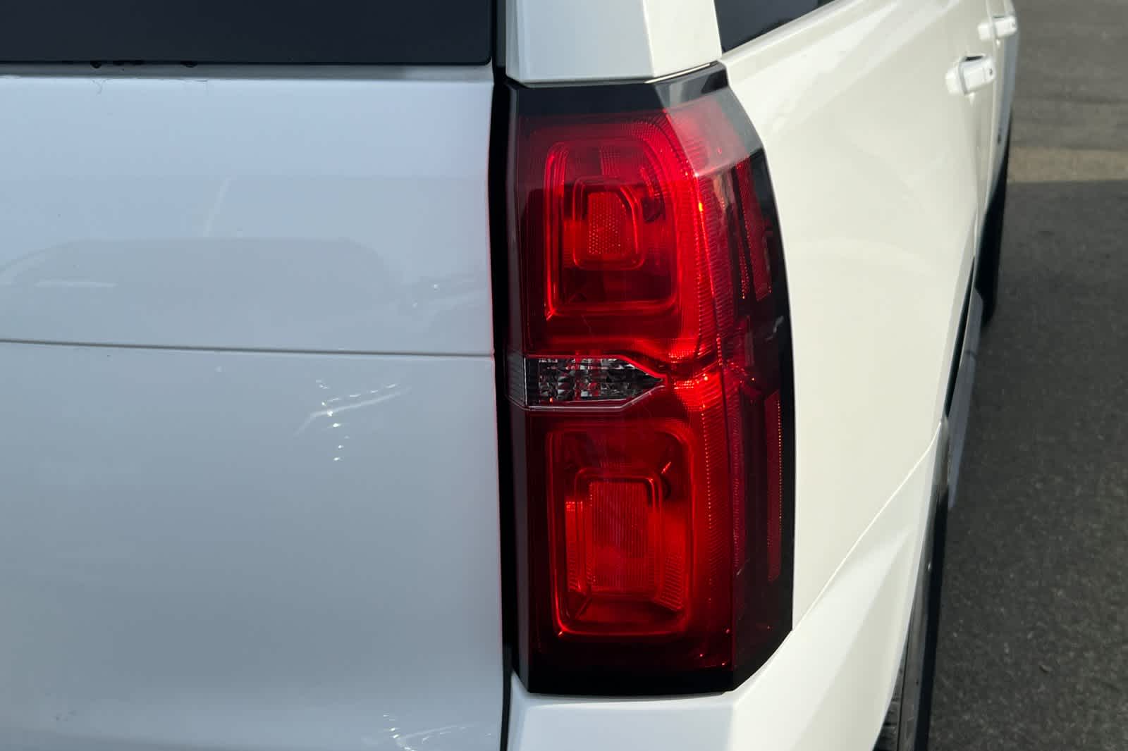 Thumbnail: 2015 Chevrolet Tahoe - 17