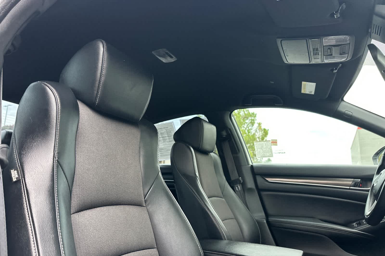 Thumbnail: 2018 Honda Accord - 17