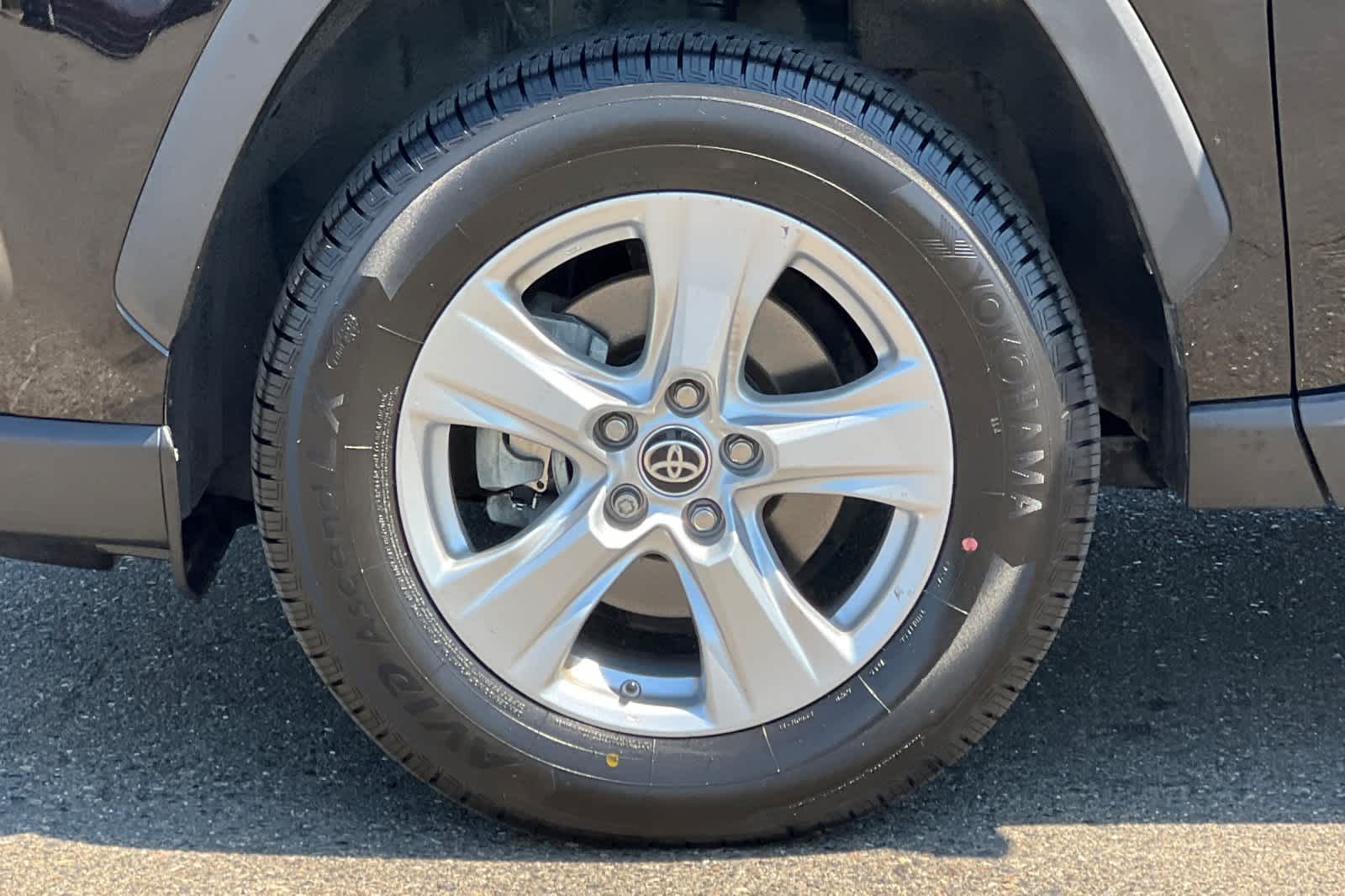 Thumbnail: 2021 Toyota RAV4 - 30