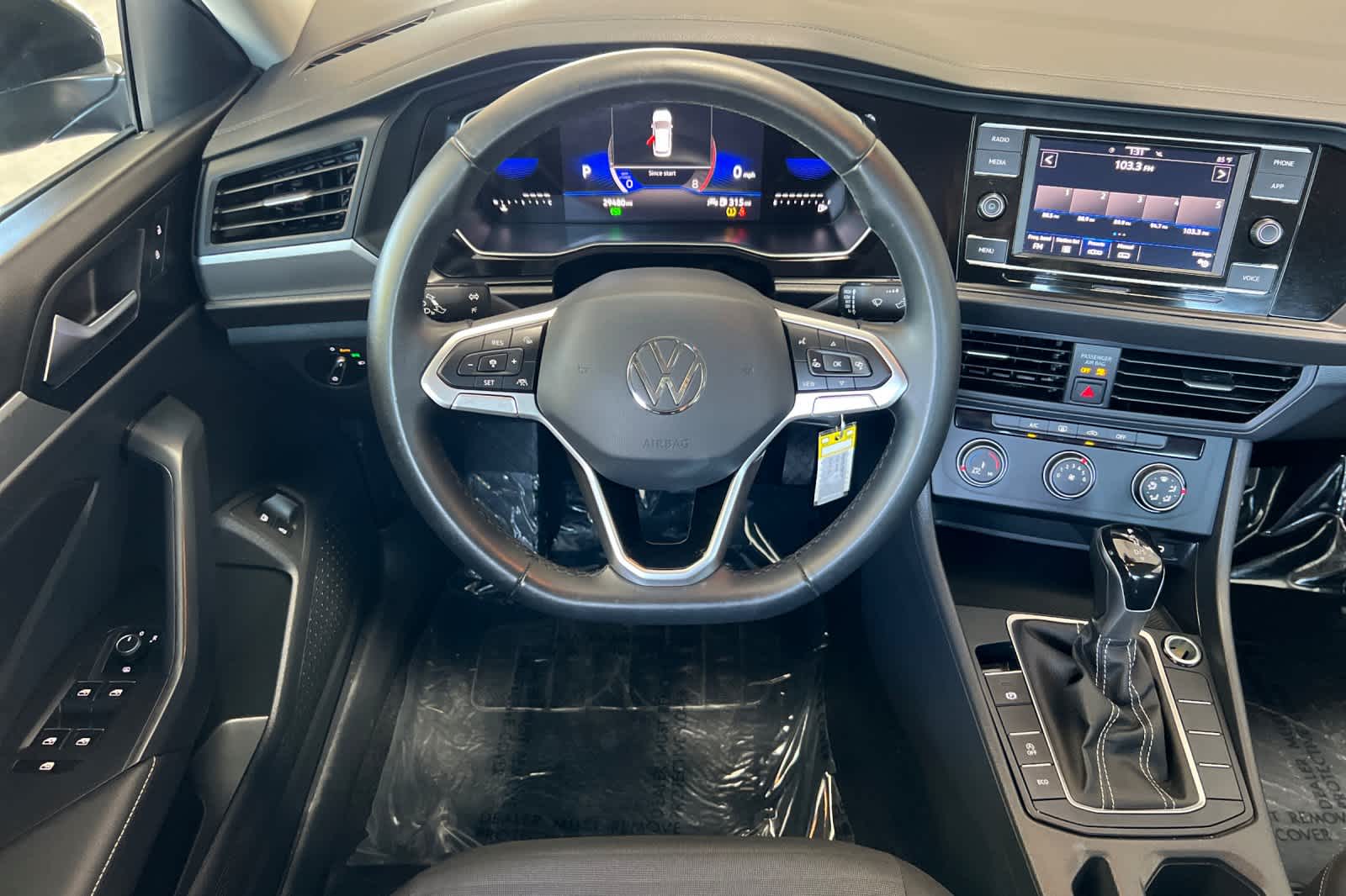 Thumbnail: 2024 Volkswagen Jetta - 14