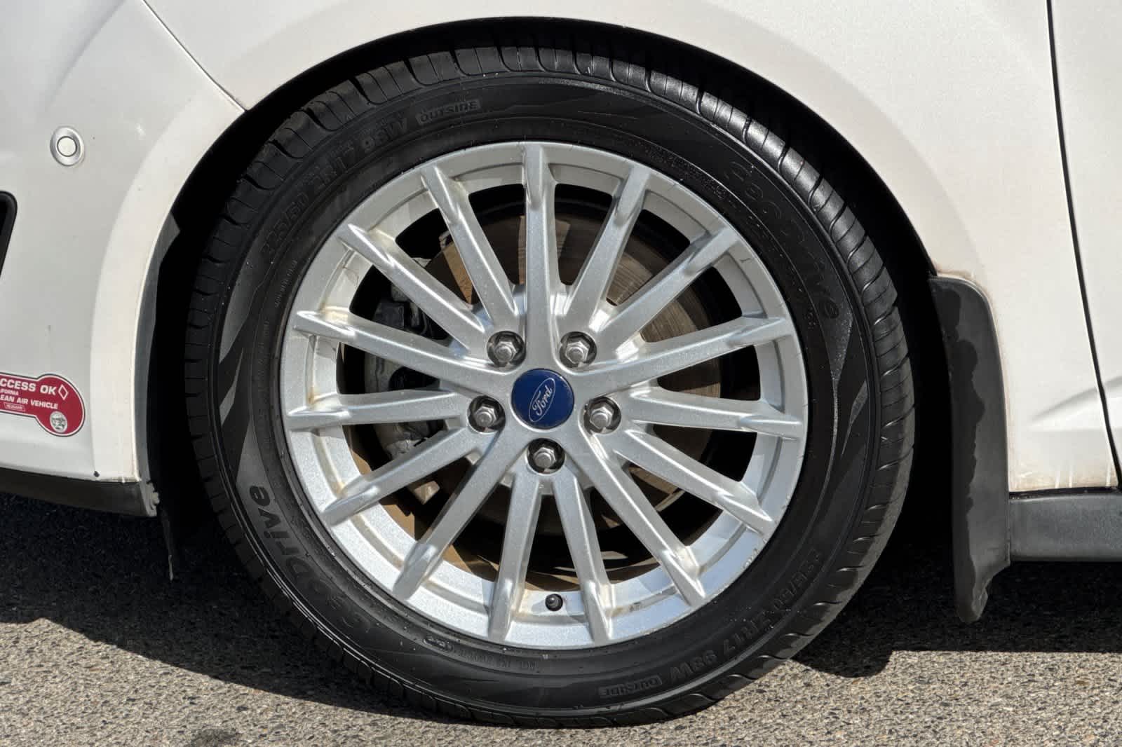 Thumbnail: 2013 Ford C-Max - 31