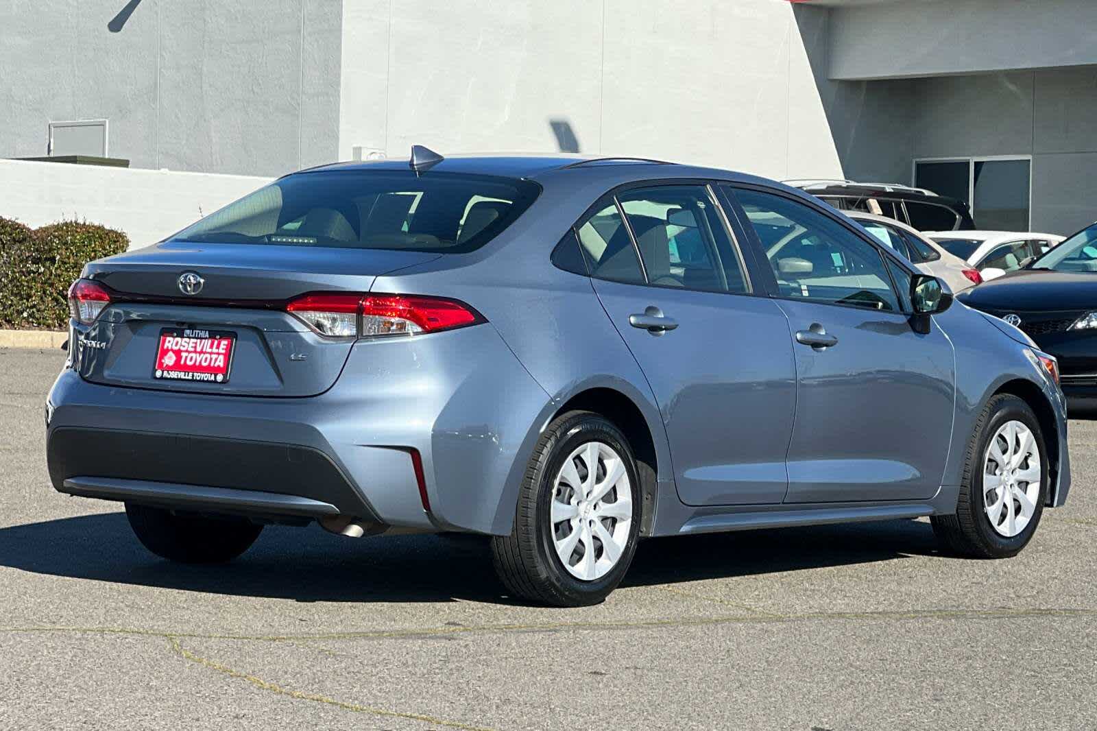 2022 Toyota Corolla LE 2