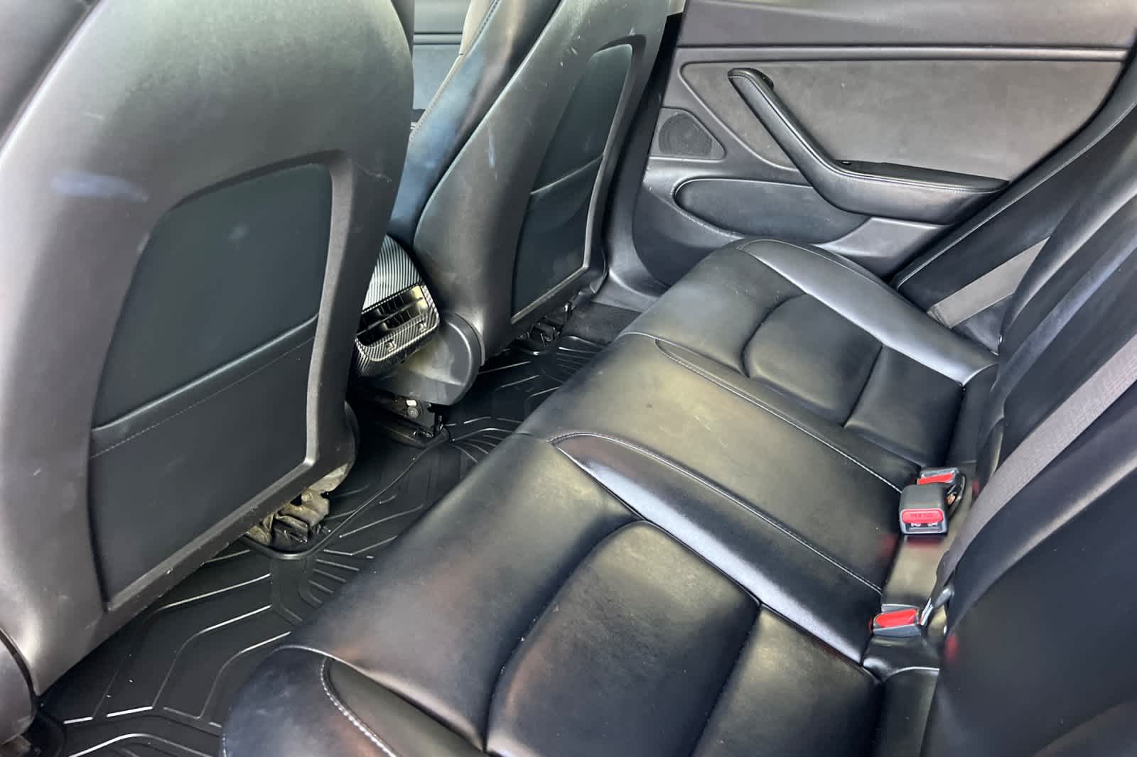 Thumbnail: 2019 Tesla Model 3 - 4