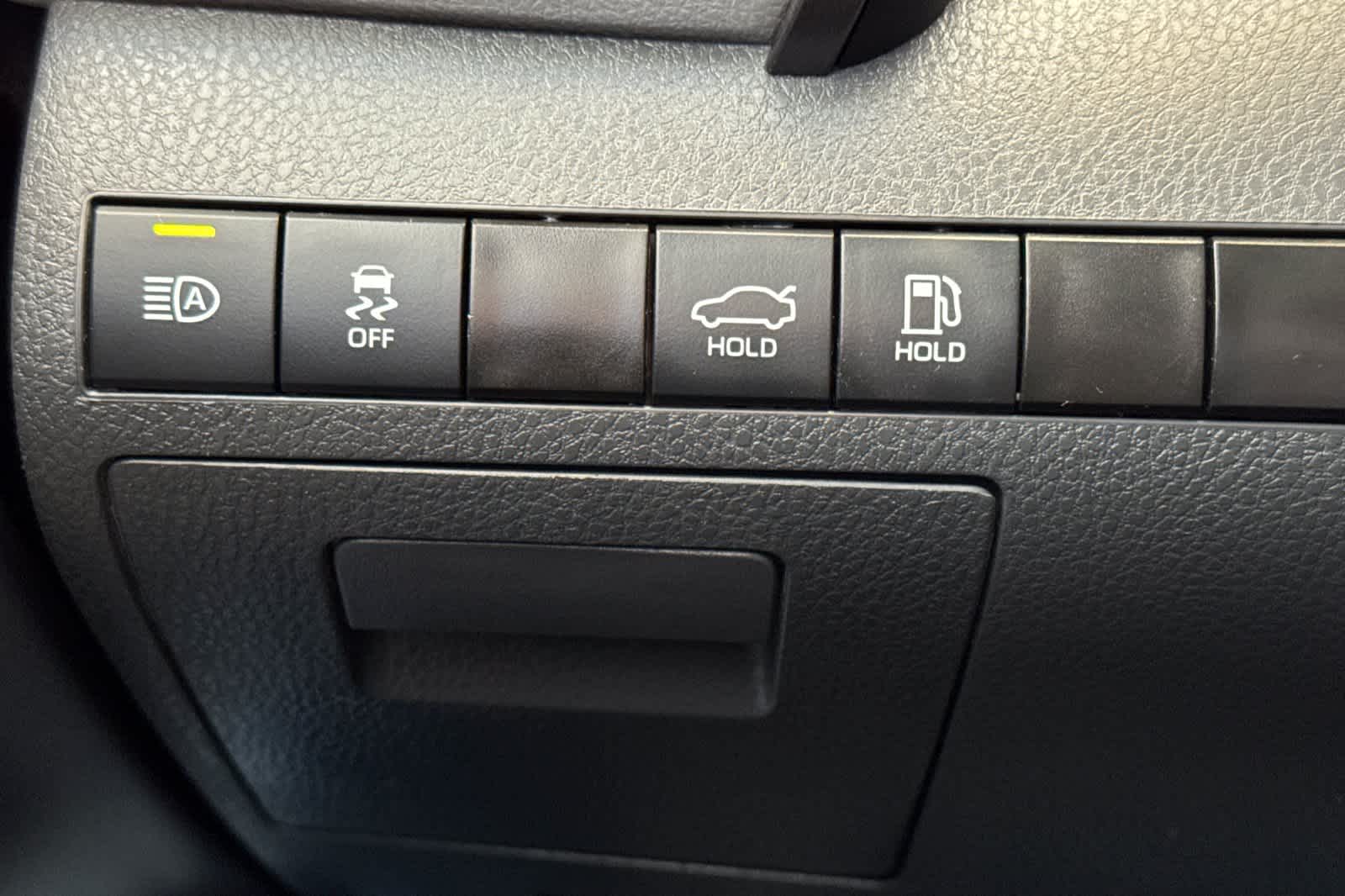 Thumbnail: 2023 Toyota Camry - 27