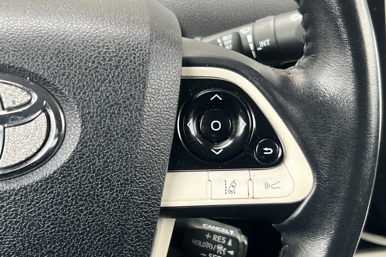 Thumbnail: 2017 Toyota Prius Prime - 27