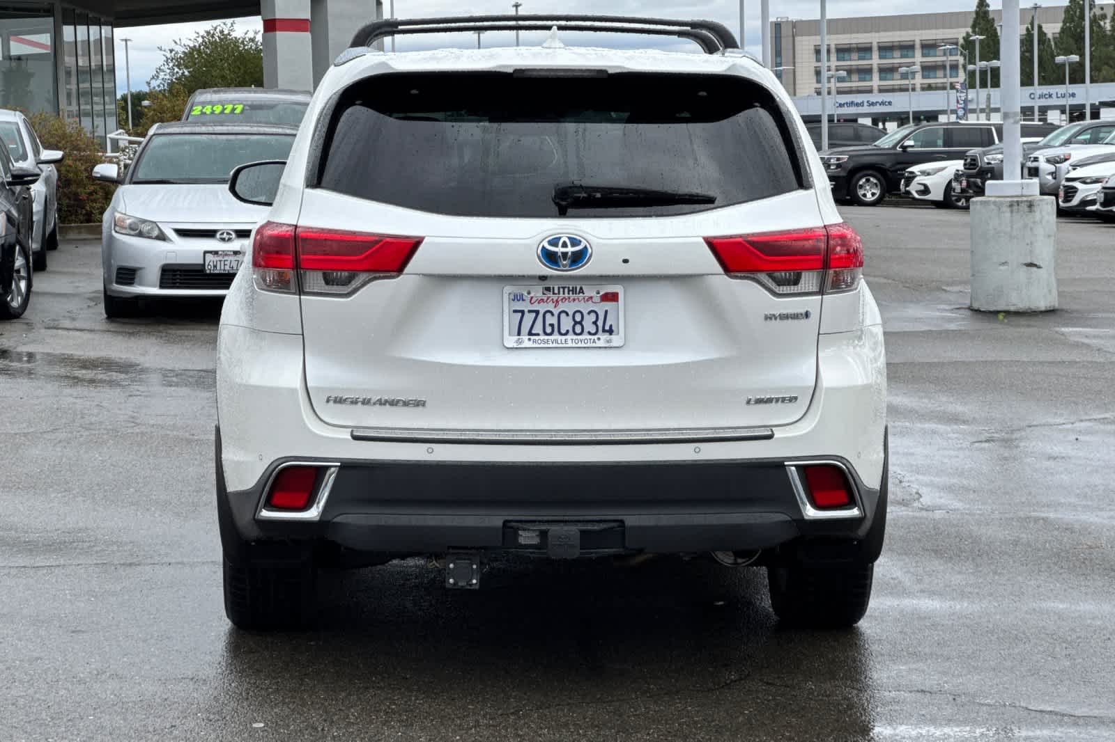 Thumbnail: 2017 Toyota Highlander - 8