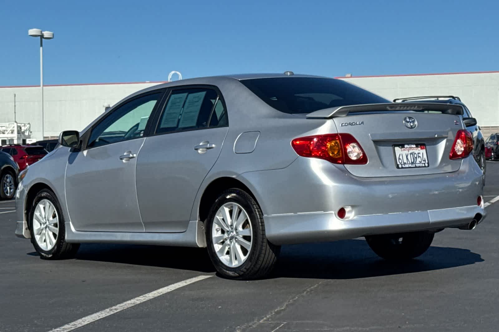 Thumbnail: 2010 Toyota Corolla - 7
