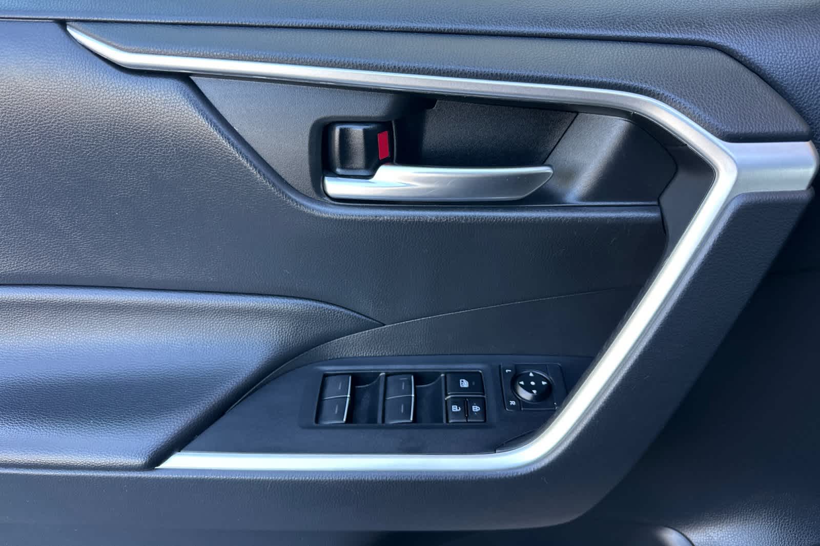 Thumbnail: 2023 Toyota RAV4 - 12