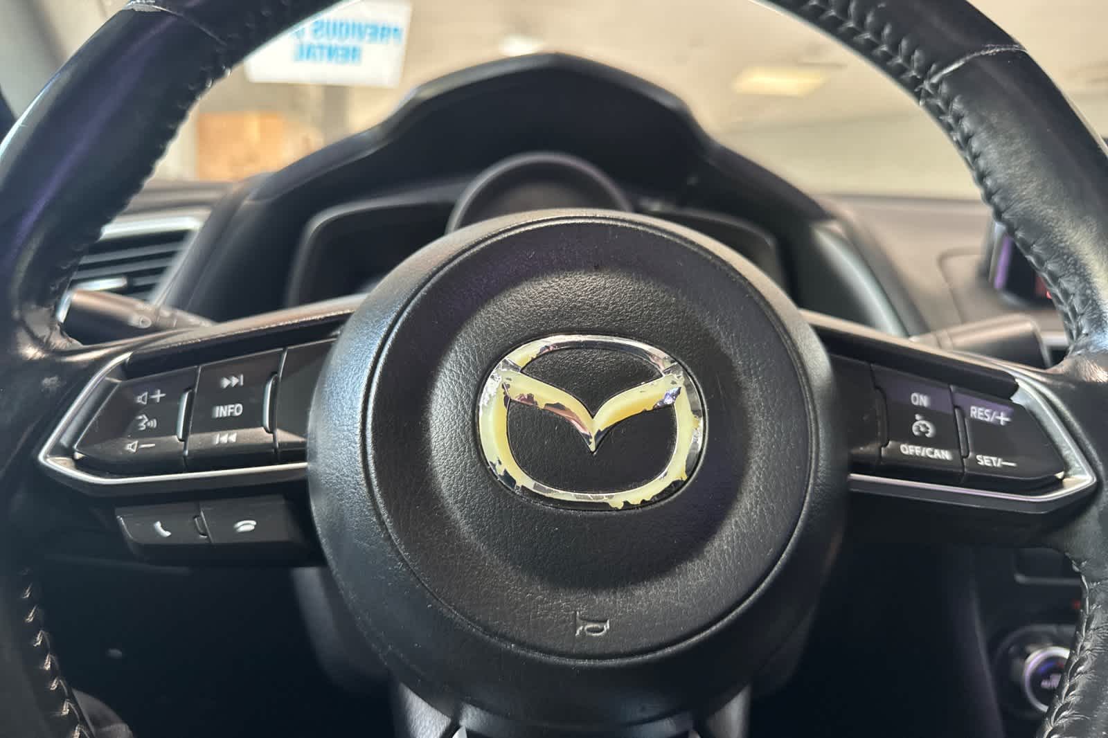 Thumbnail: 2018 Mazda Mazda3 - 23