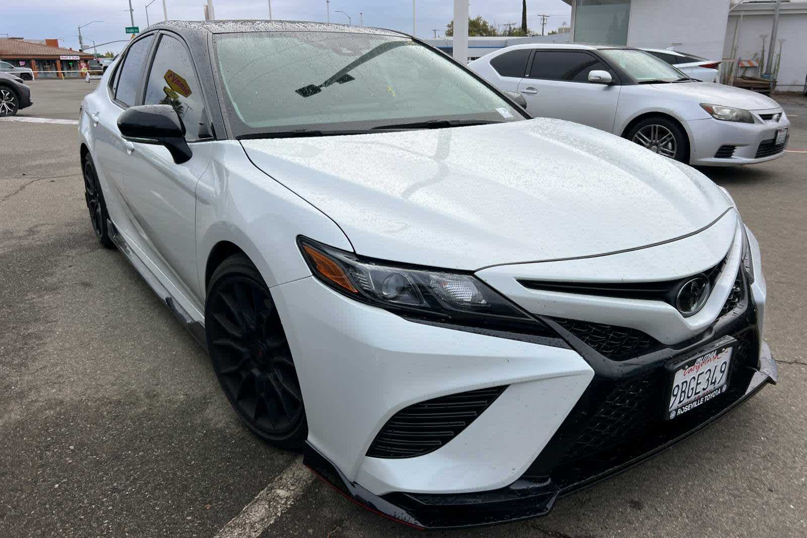 Thumbnail: 2022 Toyota Camry - 3