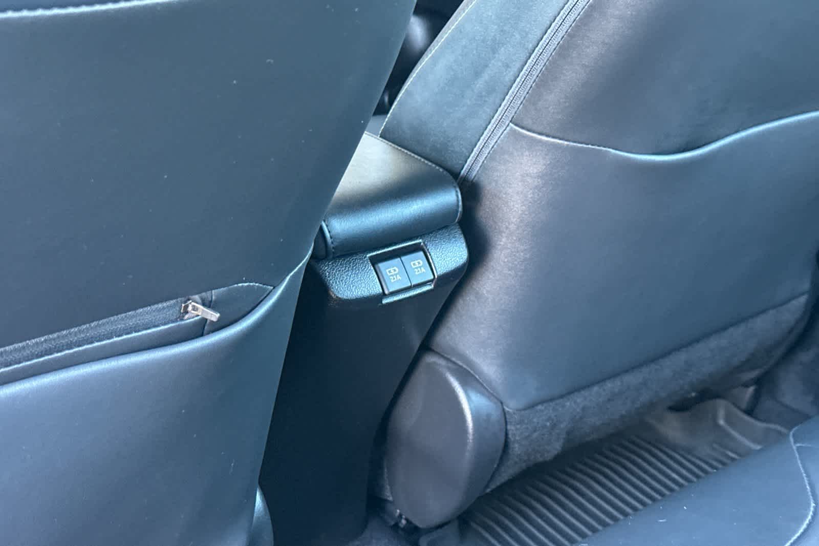 Thumbnail: 2021 Toyota Prius Prime - 15