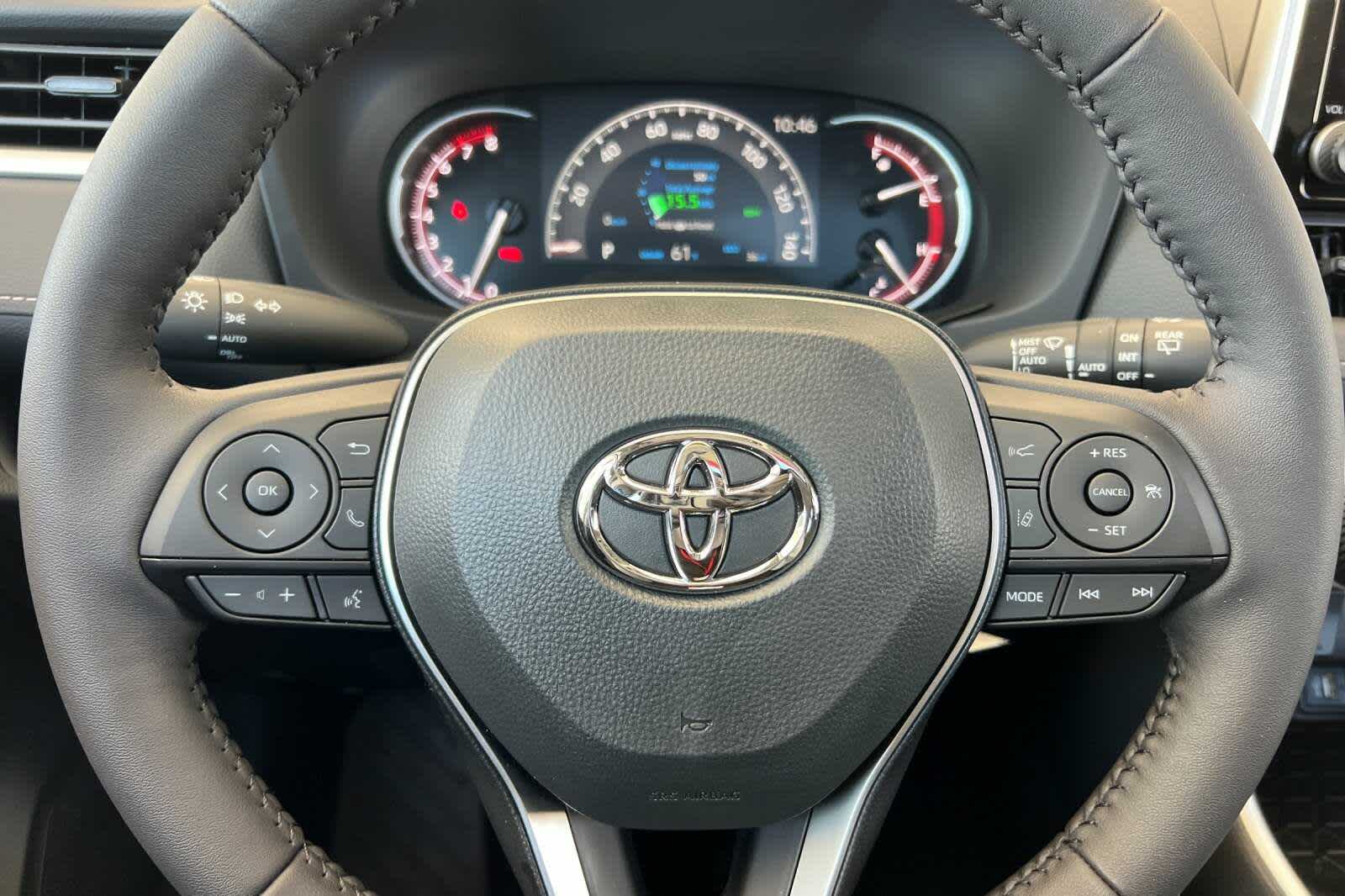 2025 Toyota RAV4 XLE 22