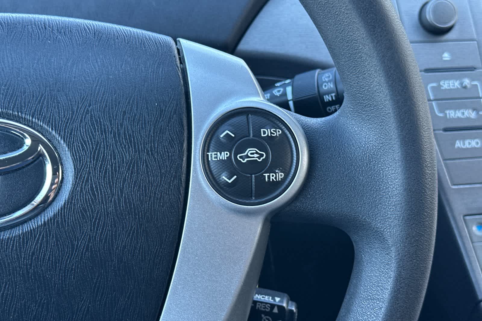 Thumbnail: 2014 Toyota Prius - 26