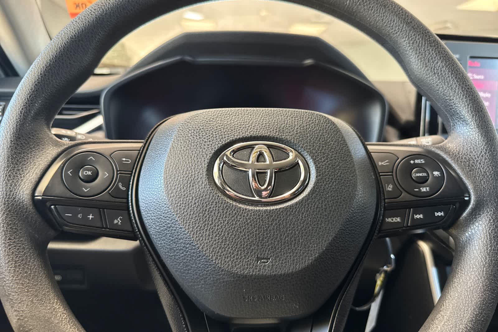 Thumbnail: 2020 Toyota RAV4 - 22
