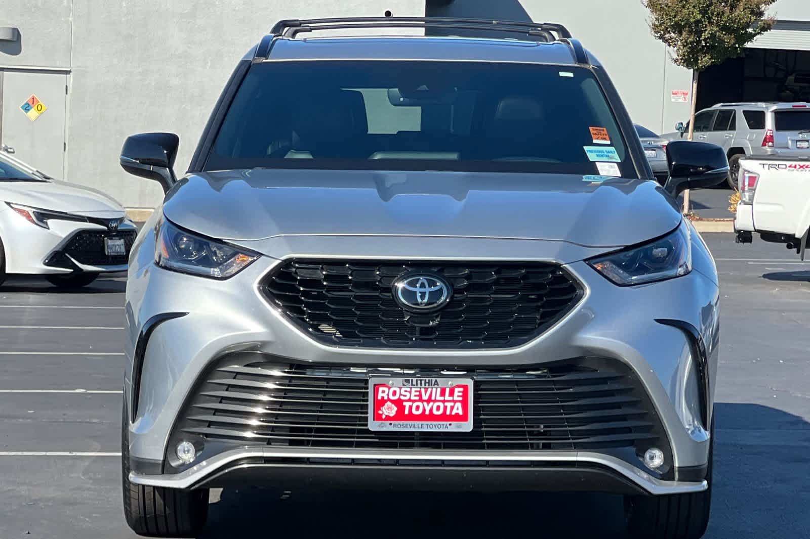 Thumbnail: 2024 Toyota Highlander - 10