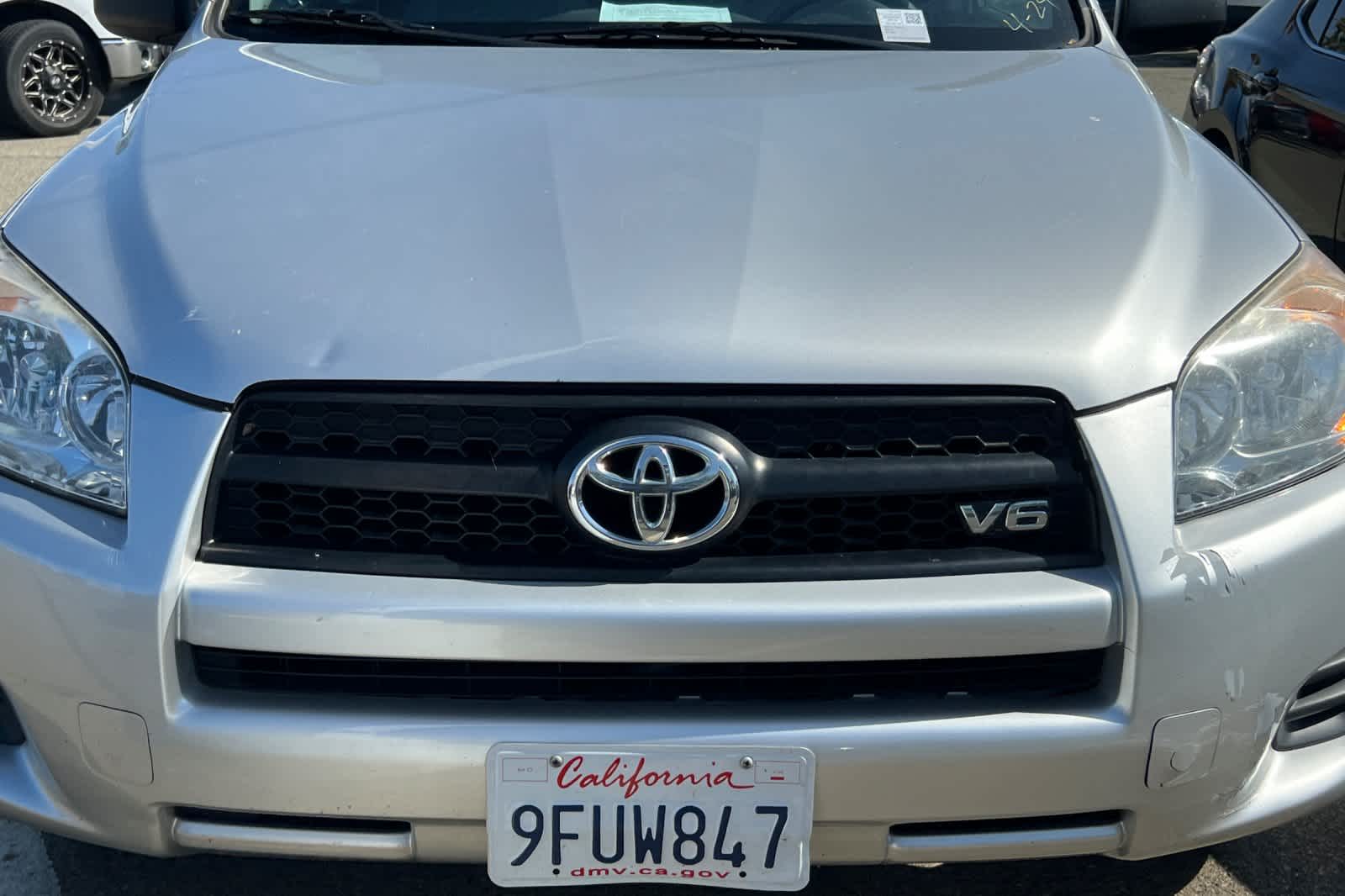 Thumbnail: 2011 Toyota RAV4 - 12